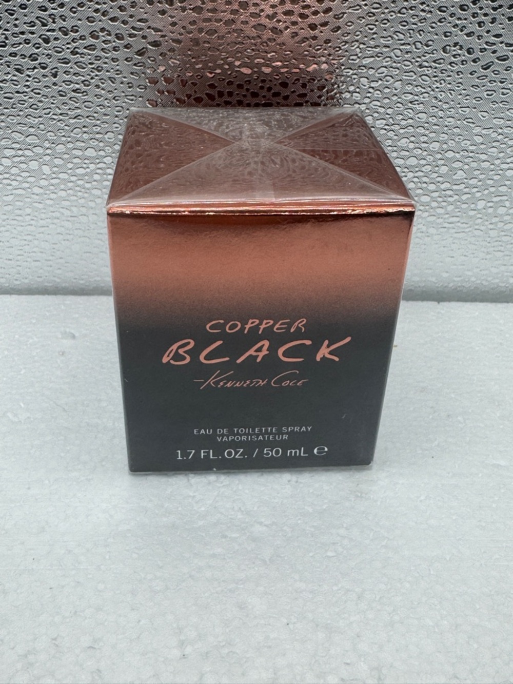 Kenneth Cole Black and Copper Fragrance Box